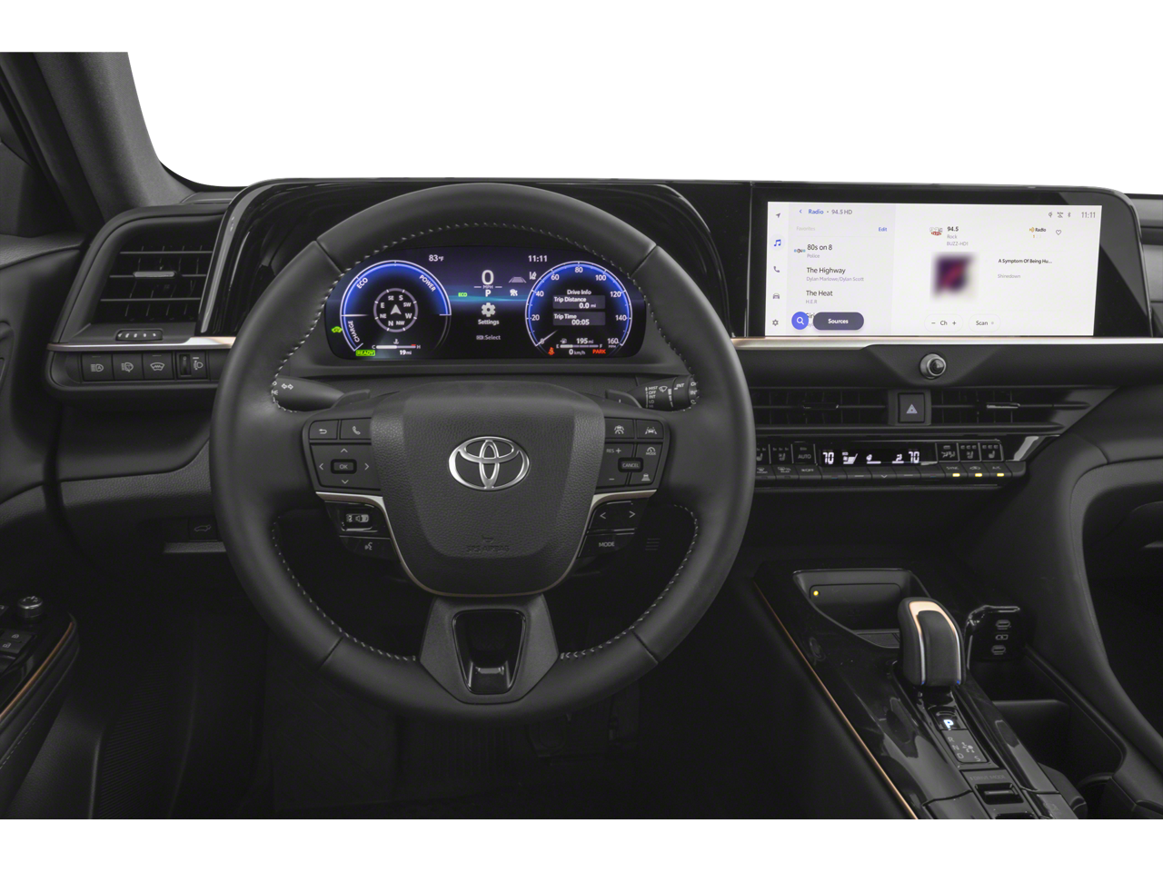 2025 Toyota Crown Signia XLE photo 3