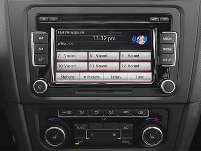 2013 Volkswagen Golf w/Sunroof & Navi