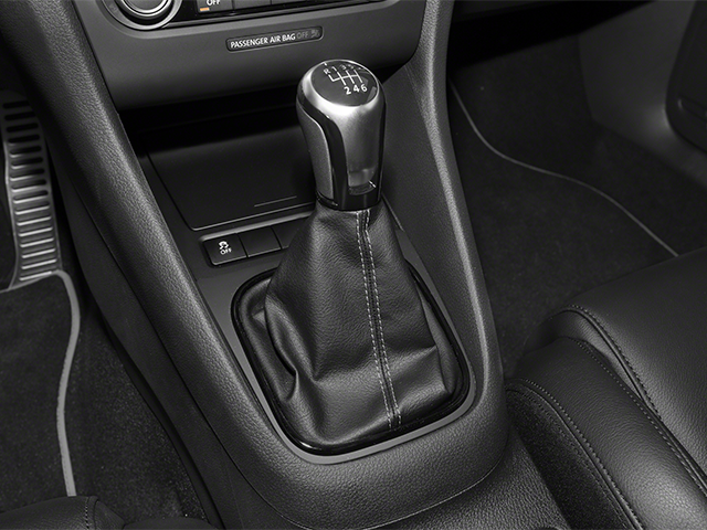 2013 Volkswagen Golf photo 4