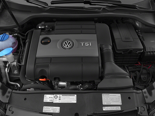 2013 Volkswagen Golf w/Sunroof & Navi