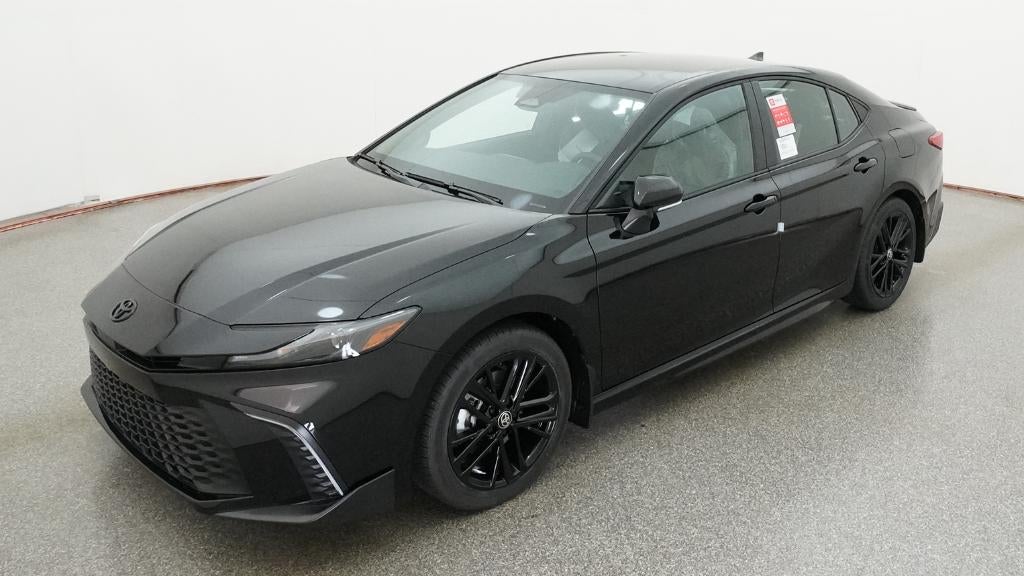 2026 Toyota Camry SE Hybrid's photo