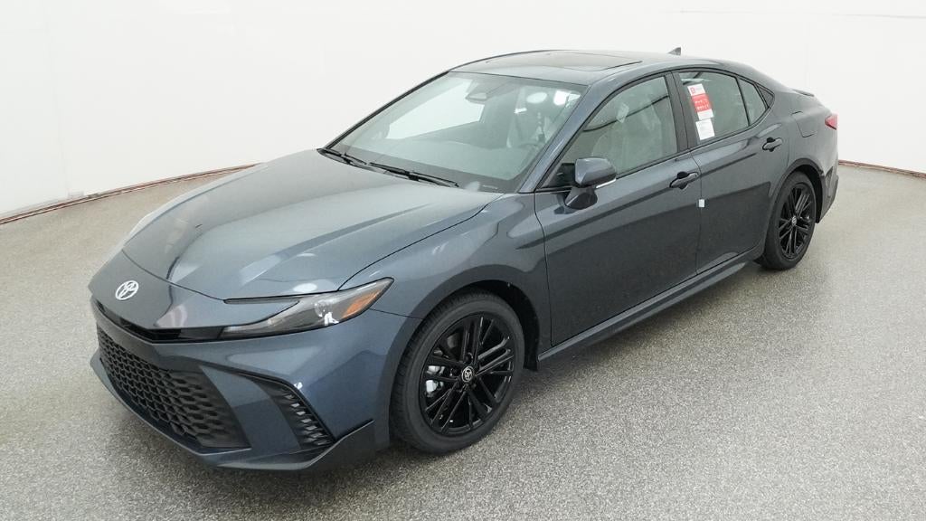 2026 Toyota Camry SE Hybrid's photo