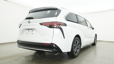2026 Toyota Sienna Platinum