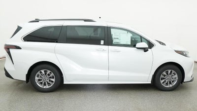 2026 Toyota Sienna XLE