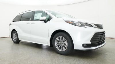 2026 Toyota Sienna XLE