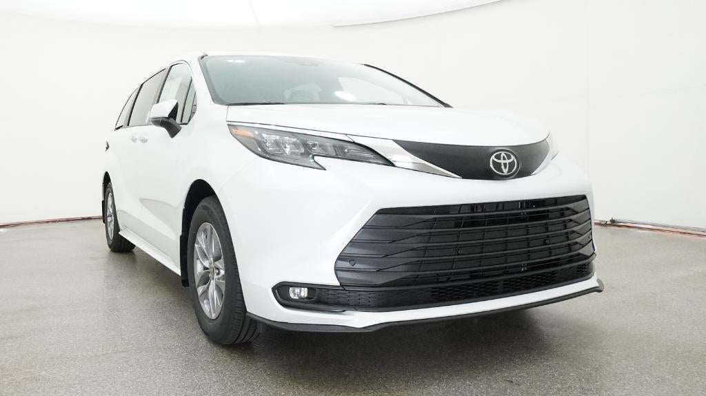 2026 Toyota Sienna XLE