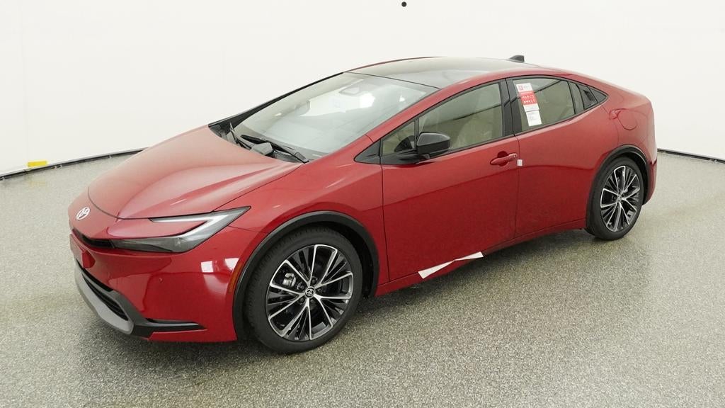 2026 Toyota Prius XLE FWD's photo