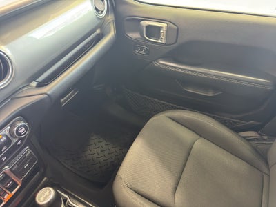 2020 Jeep Wrangler Sahara