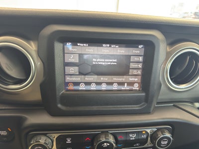 2020 Jeep Wrangler Sahara