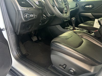 2022 Jeep Cherokee Latitude Lux