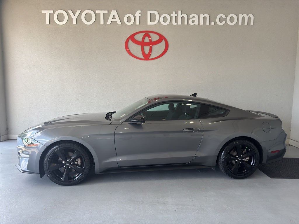 2022 Ford Mustang EcoBoost Coupe's photo