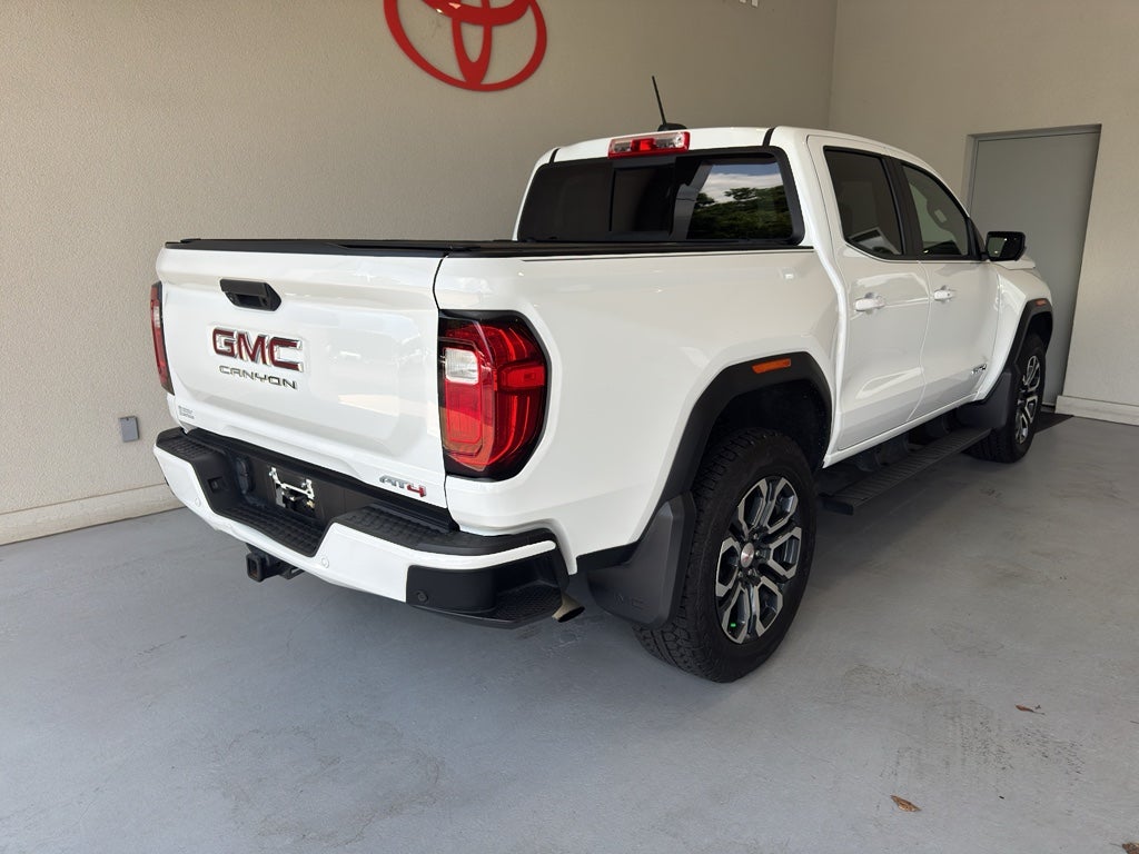 2023 GMC Canyon 4WD AT4