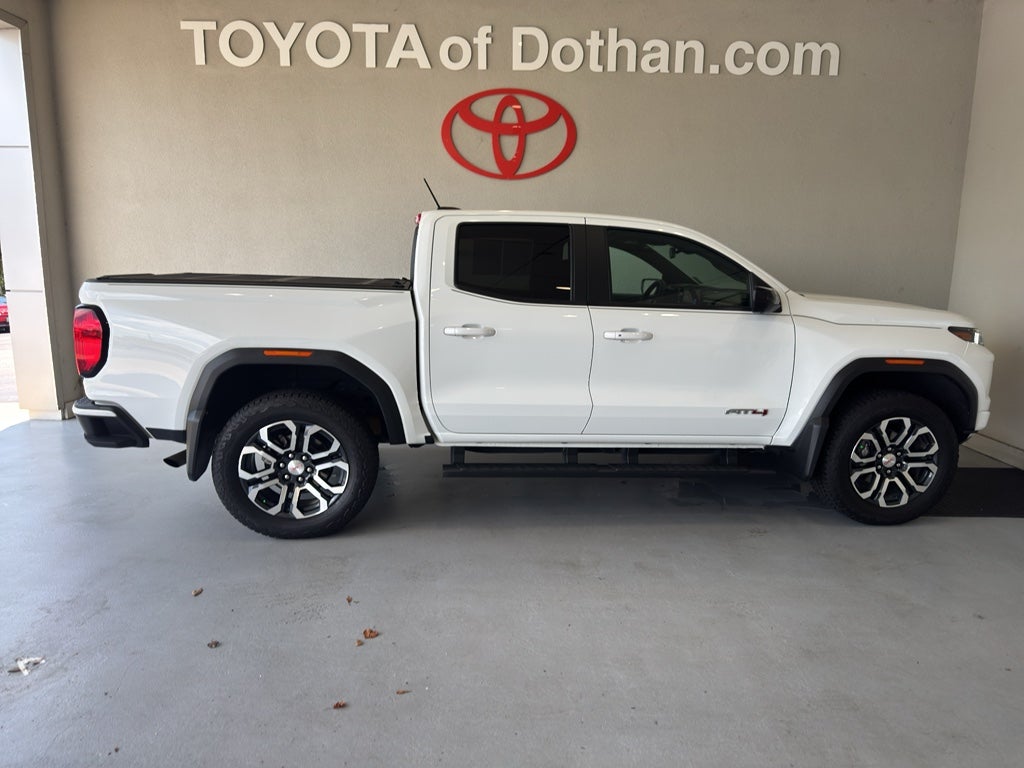 2023 GMC Canyon 4WD AT4