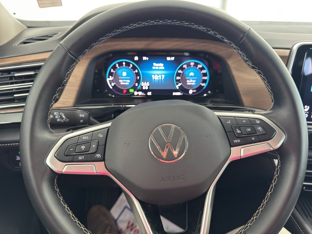 2025 Volkswagen Atlas 2.0T SE w/Technology