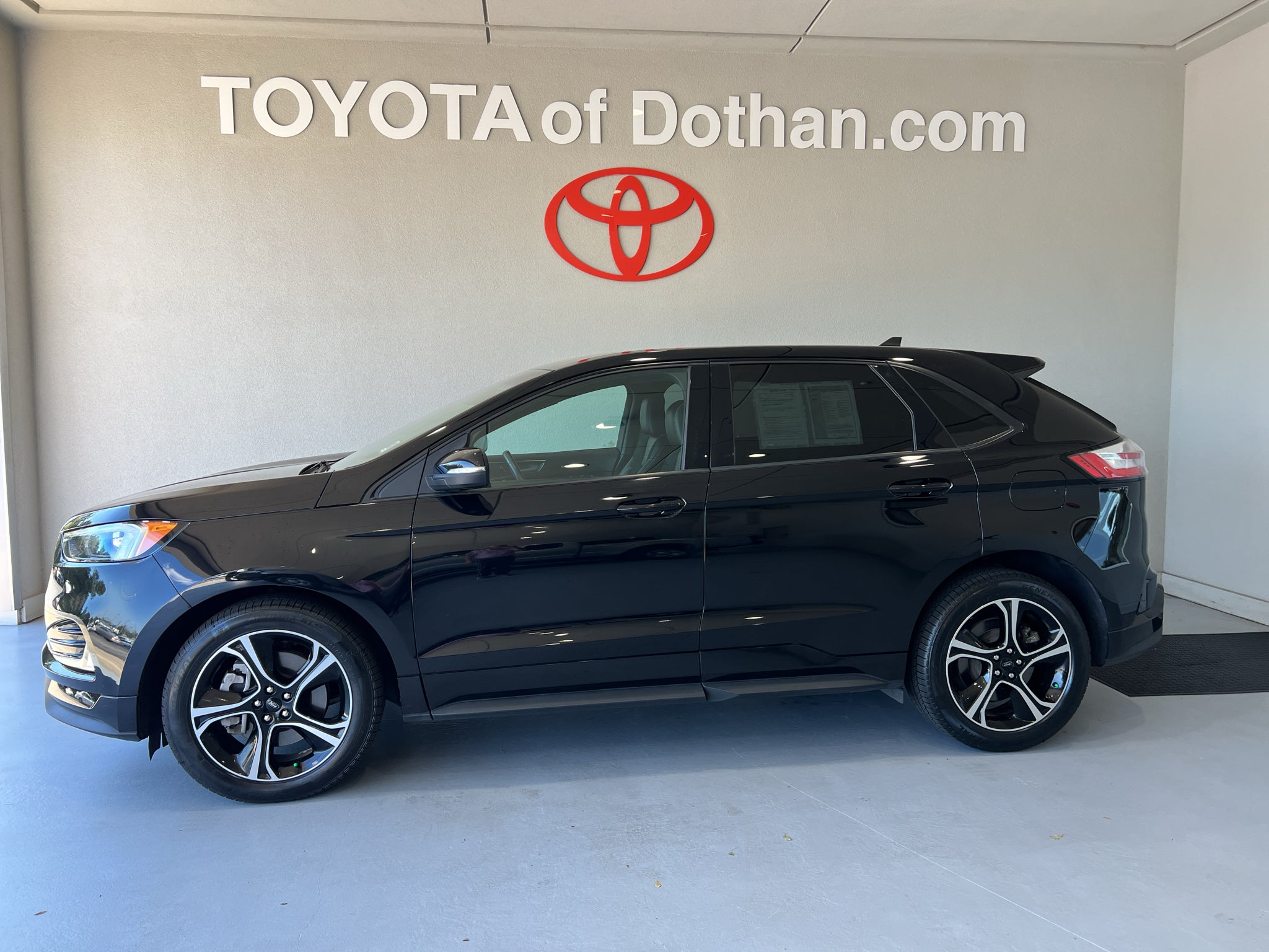 2021 Ford Edge ST