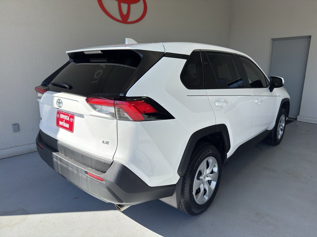 2025 Toyota RAV4 LE