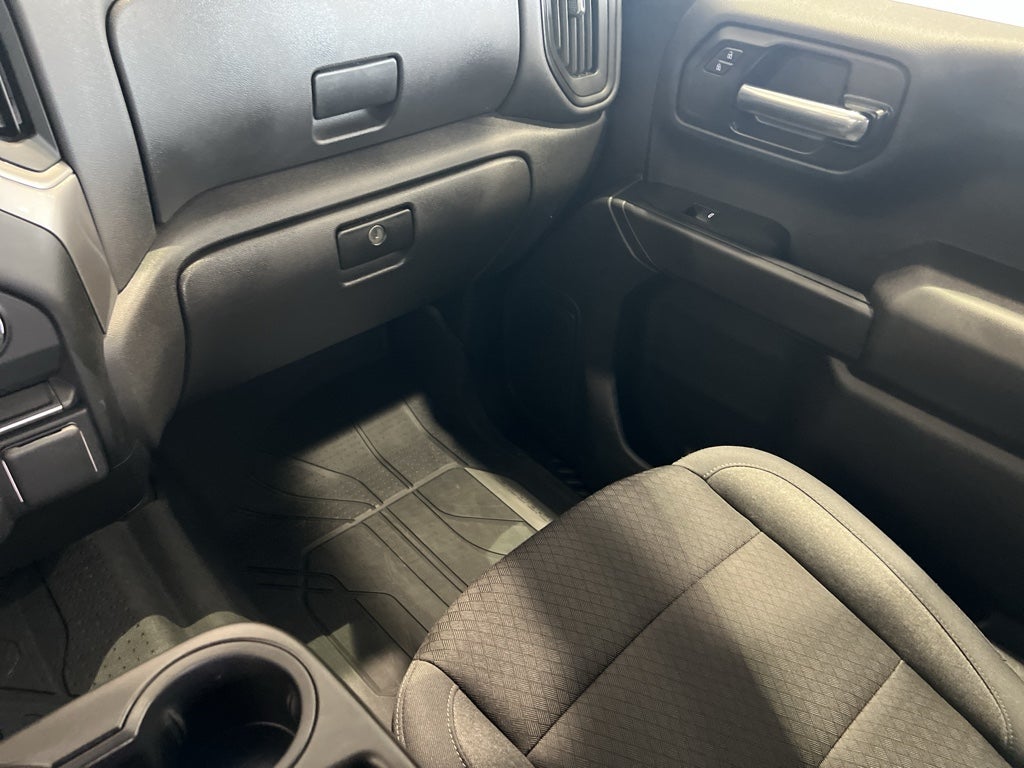 2024 Chevrolet Silverado Custom