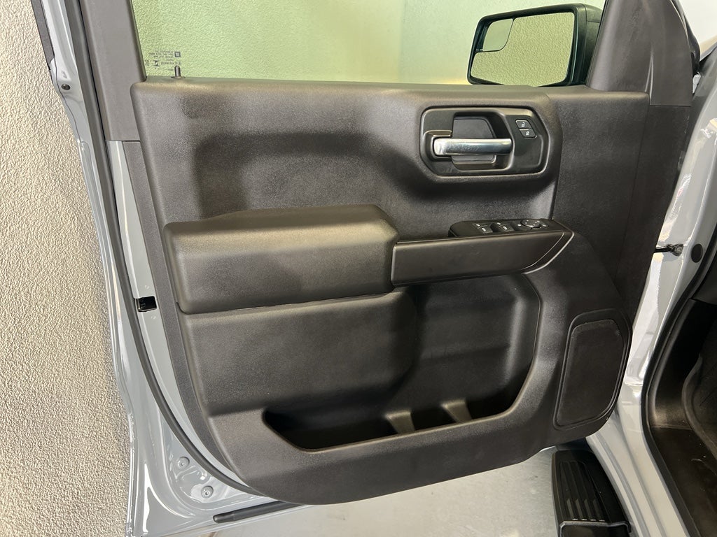 2024 Chevrolet Silverado Custom