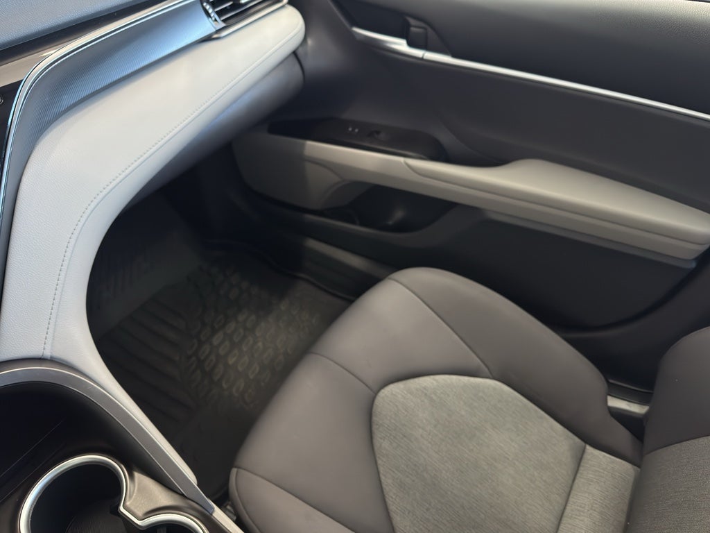 2023 Toyota Camry Hybrid LE