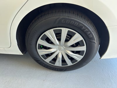 2023 Toyota Camry Hybrid LE