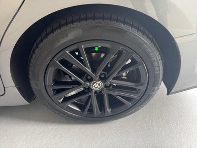2025 Toyota Camry Hybrid SE