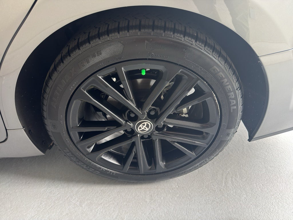 2025 Toyota Camry Hybrid SE