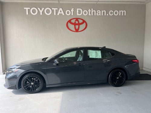 2025 Toyota Camry Hybrid SE