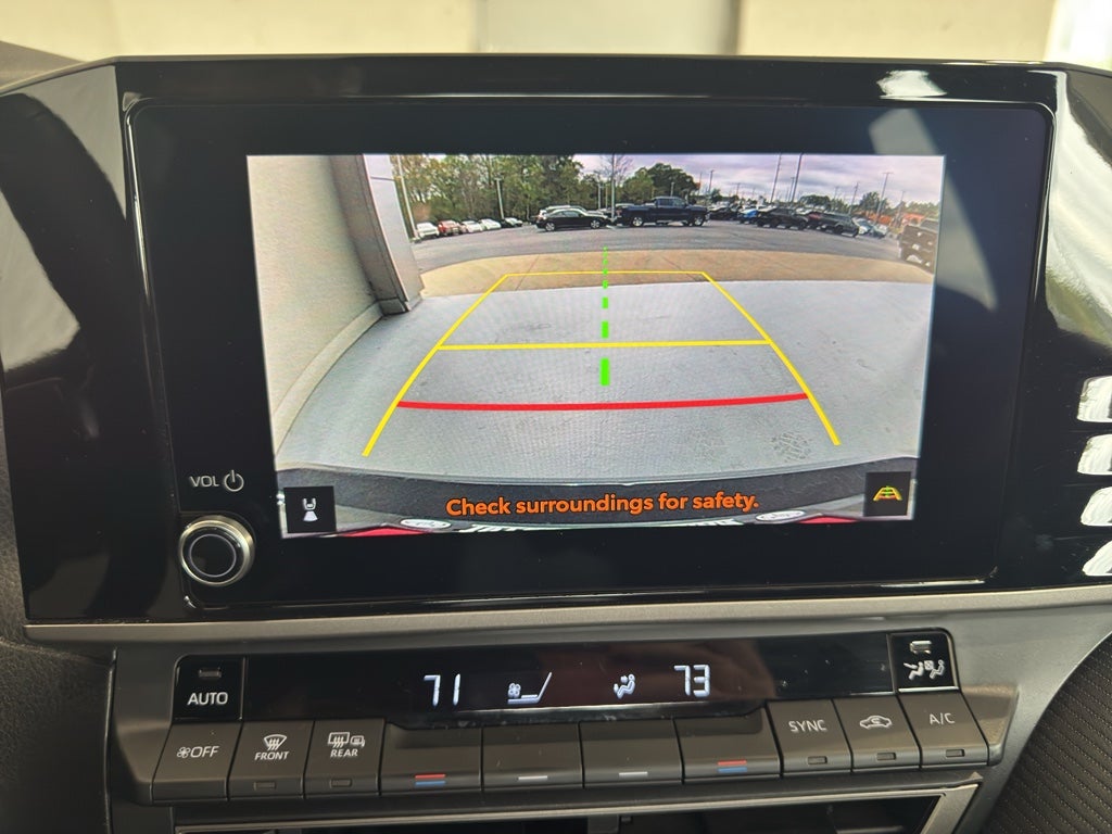 2025 Toyota Camry Hybrid SE