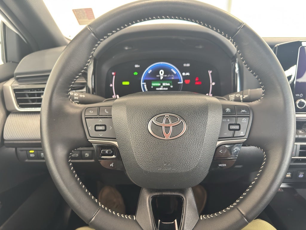 2025 Toyota Camry Hybrid SE