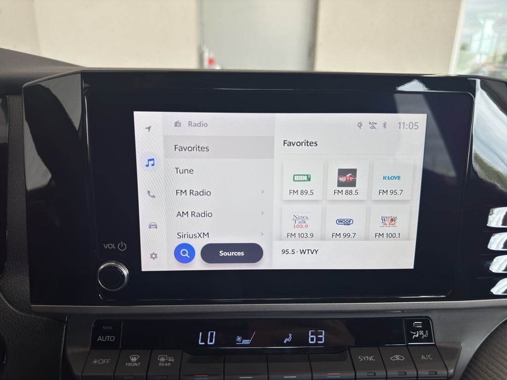2025 Toyota Camry Hybrid SE