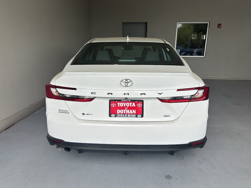 2025 Toyota Camry Hybrid SE