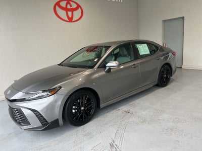 2026 Toyota Camry Hybrid SE