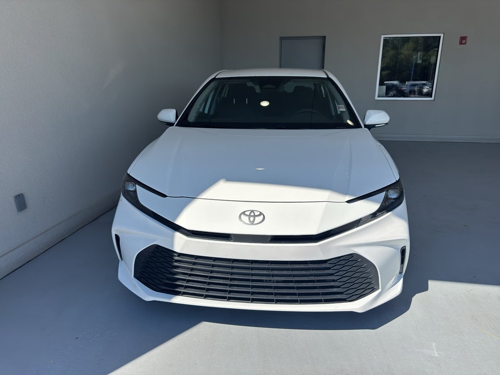 2025 Toyota Camry Hybrid LE