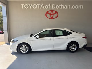2025 Toyota Camry Hybrid LE