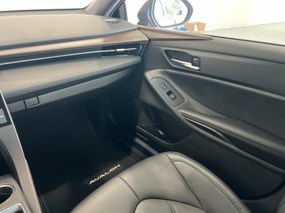 2022 Toyota Avalon XLE