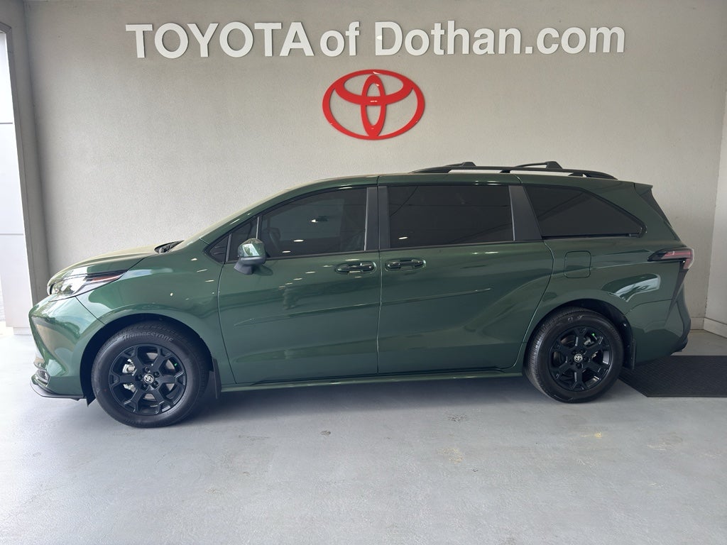 2025 Toyota Sienna Woodland