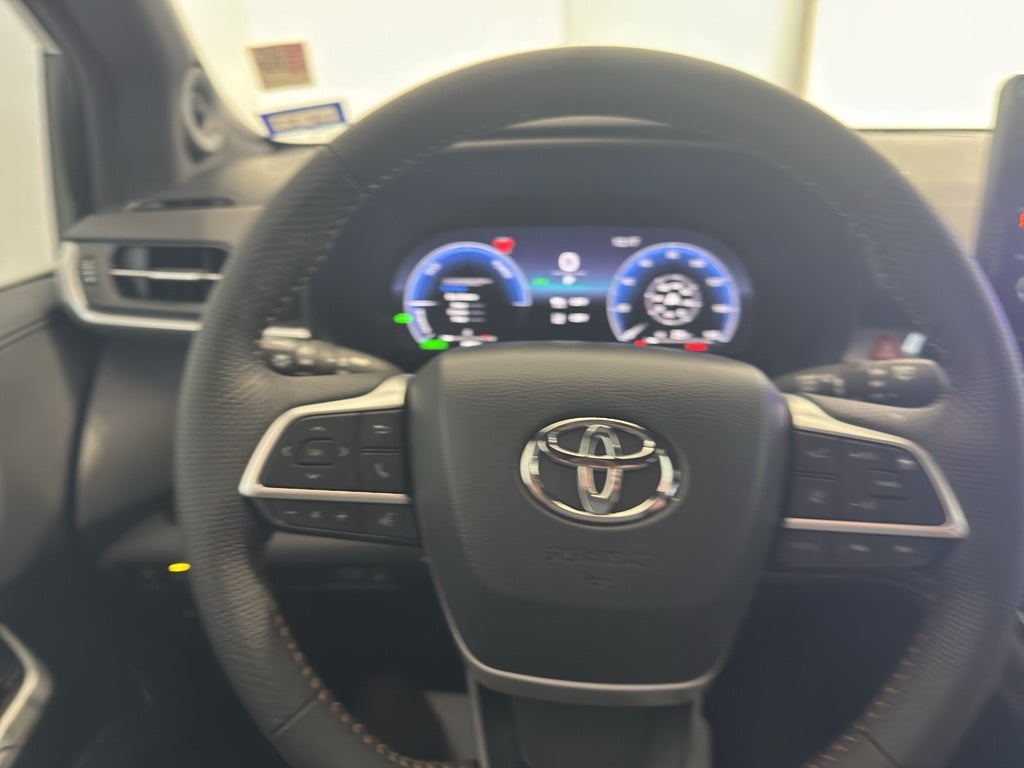 2025 Toyota Sienna Woodland