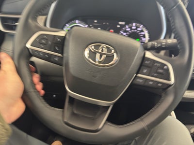 2023 Toyota Highlander Hybrid Hybrid XLE