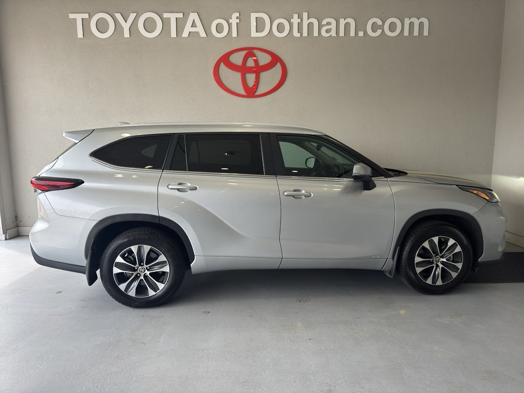 2025 Toyota Highlander Hybrid Hybrid XLE