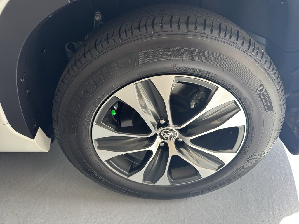 2025 Toyota Highlander XLE