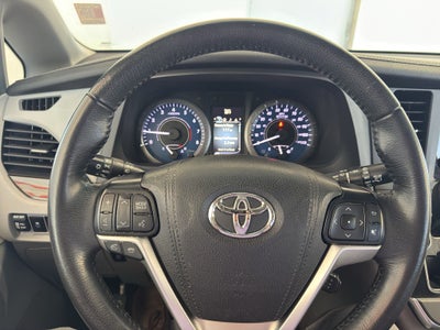 2015 Toyota Sienna XLE