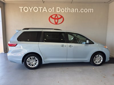2015 Toyota Sienna XLE