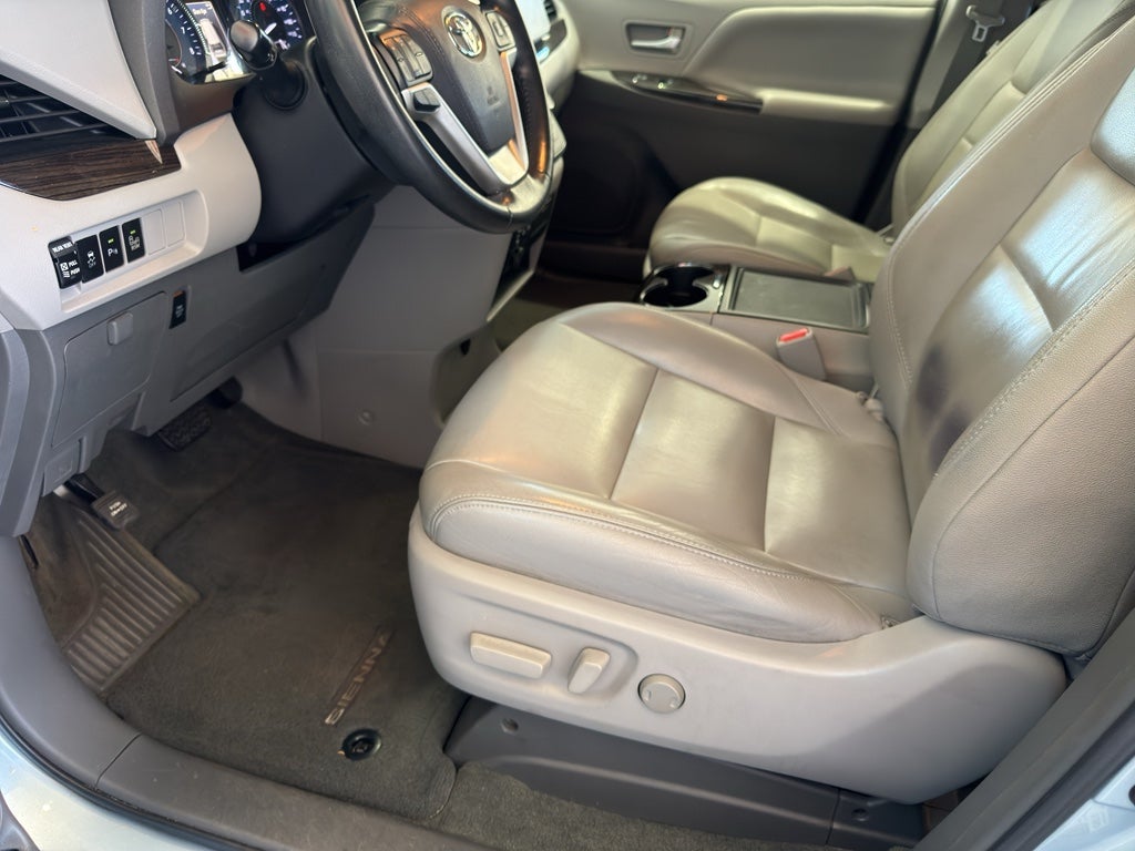 2015 Toyota Sienna XLE