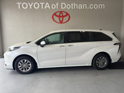 2024 Toyota Sienna XLE