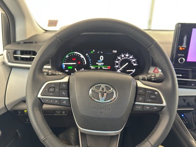 2025 Toyota Sienna XLE