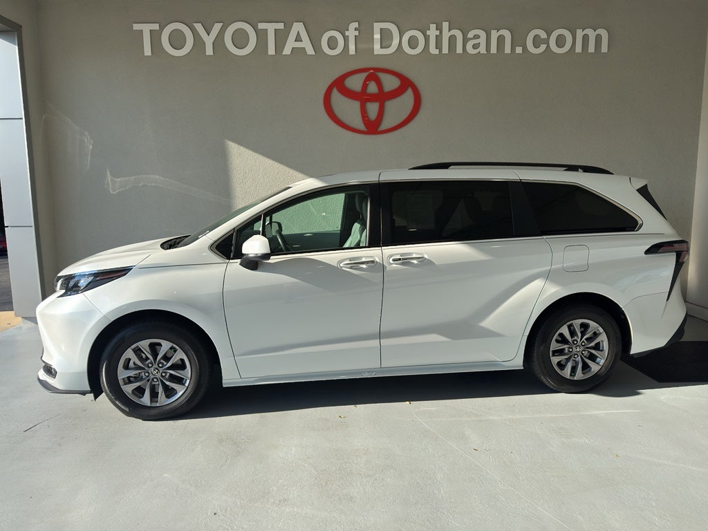 2026 Toyota Sienna XLE