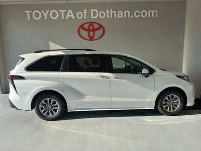 2026 Toyota Sienna XLE