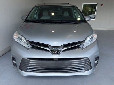 2019 Toyota Sienna XLE
