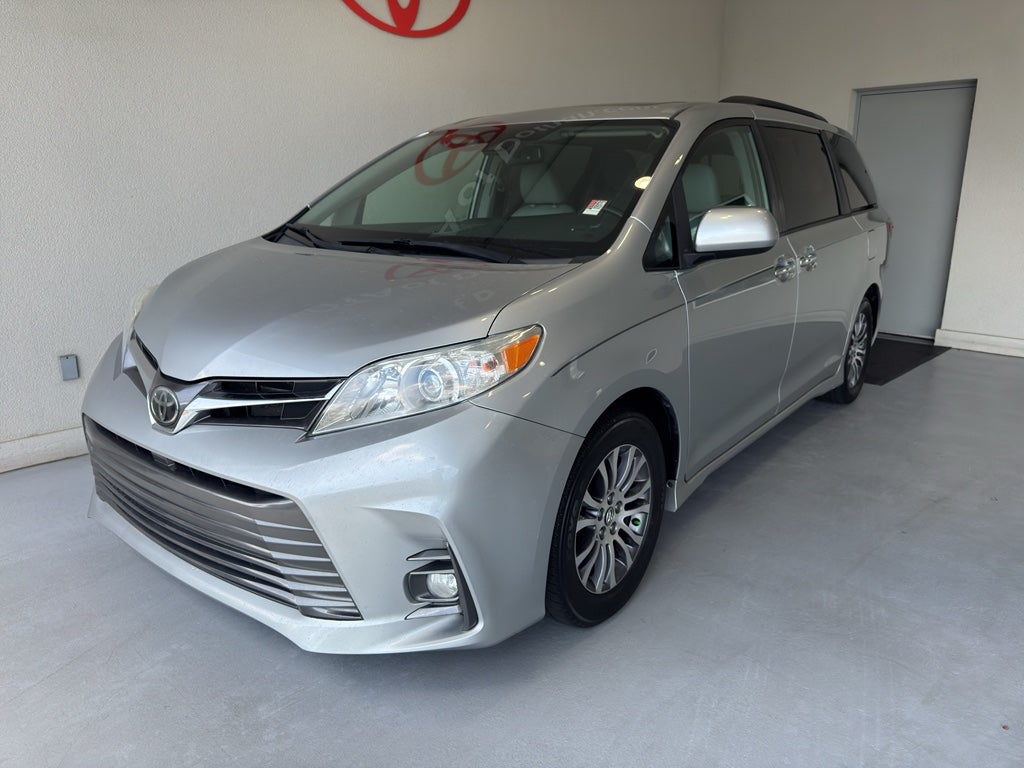 2019 Toyota Sienna XLE