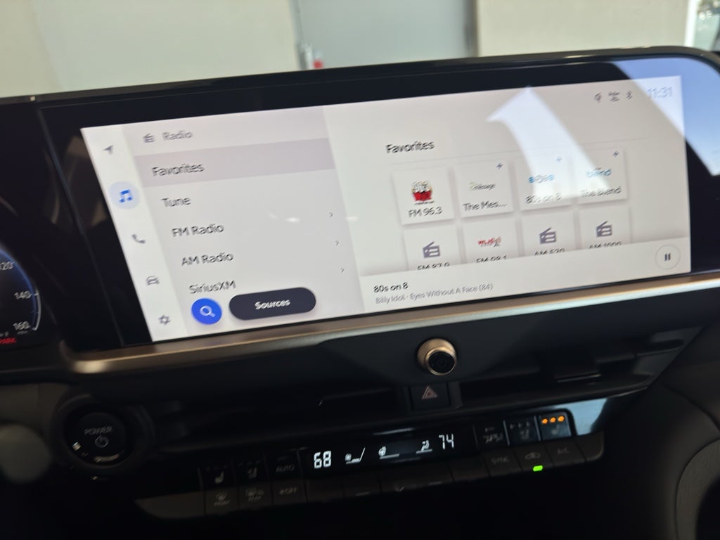 2025 Toyota Crown Signia XLE